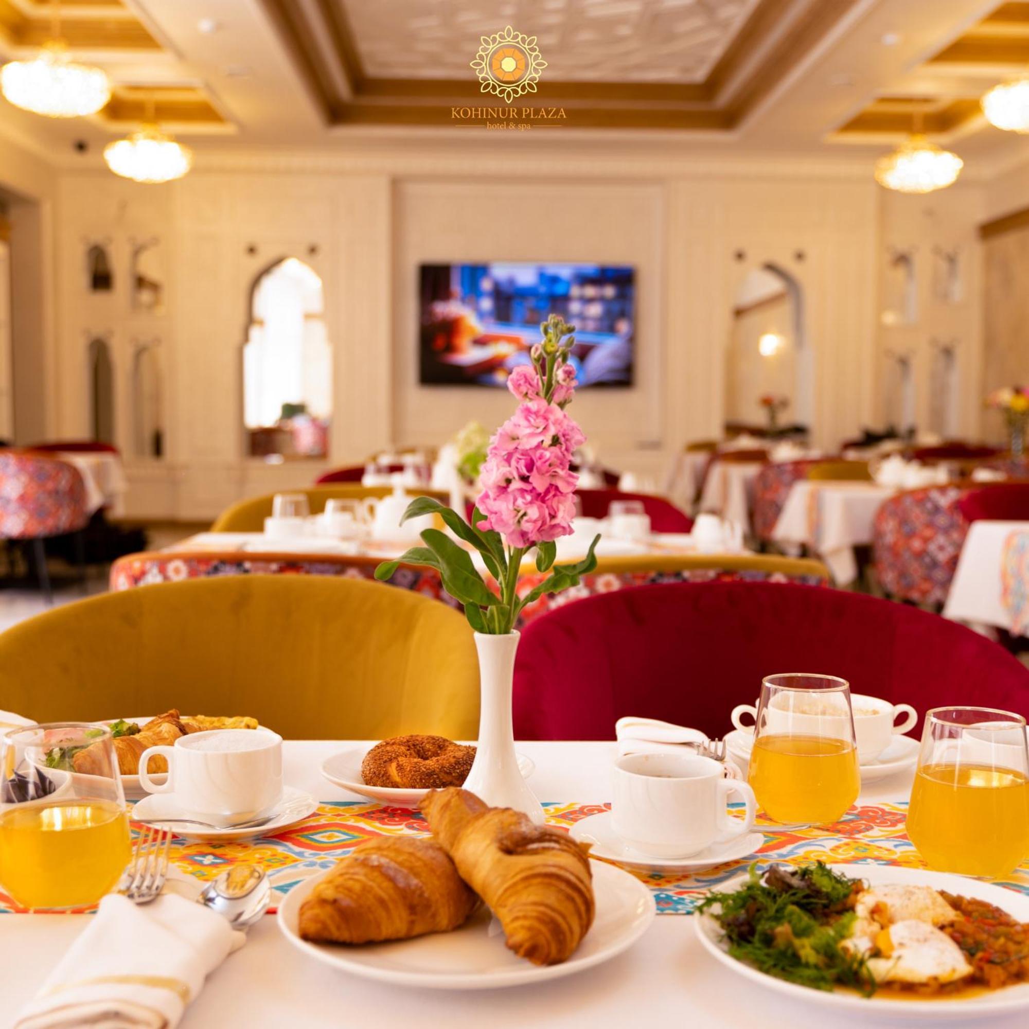Kohinur Plaza Hotel Samarkand Buitenkant foto