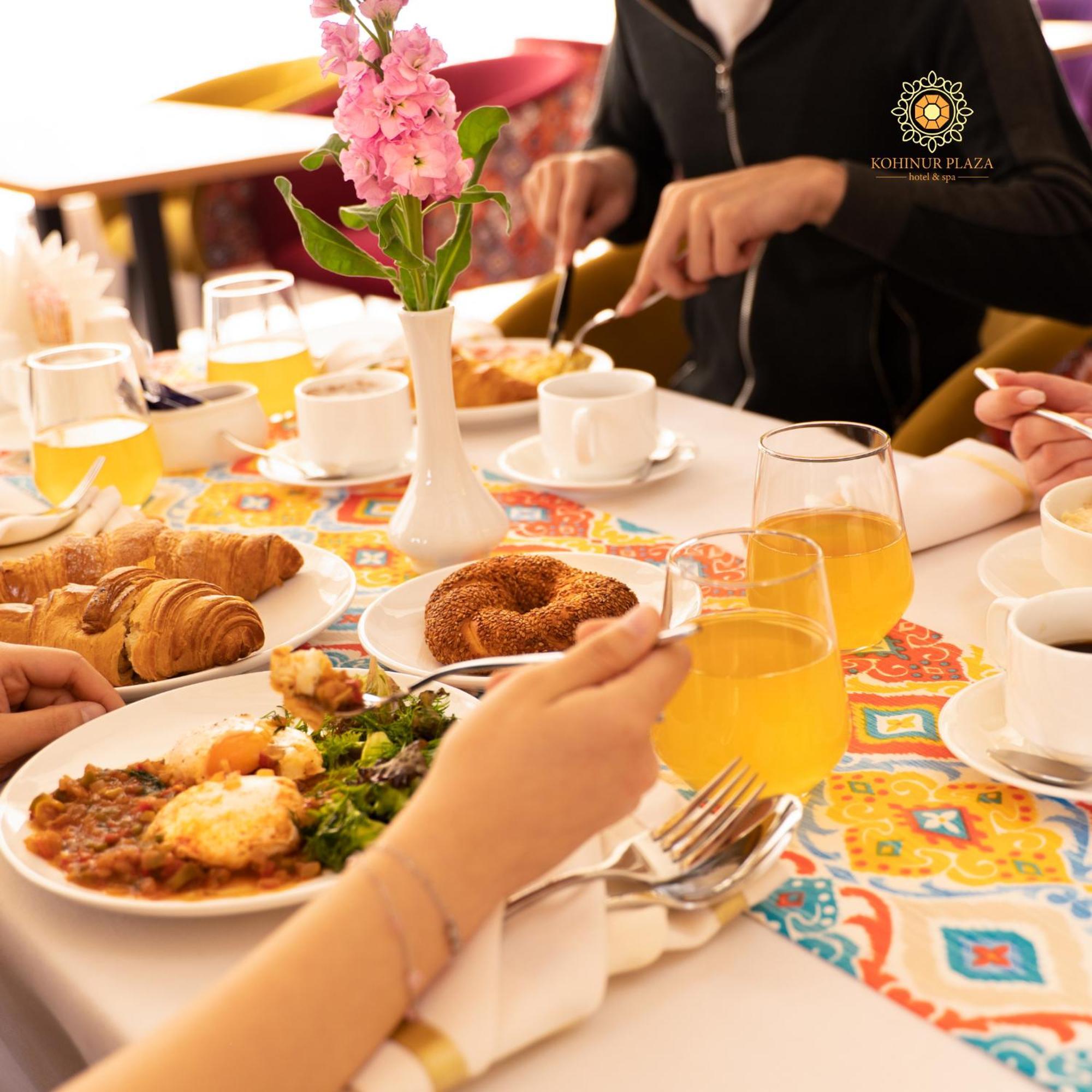 Kohinur Plaza Hotel Samarkand Buitenkant foto